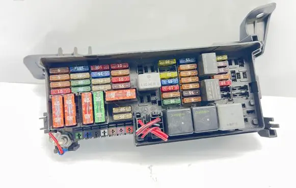 Mercedes-Benz ML W164 Fuse module A1645451740