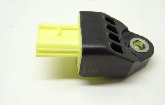 Lexus RC Airbag deployment crash/impact sensor 8983112040