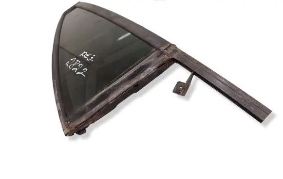 Volvo XC90 Rear vent window glass AS2