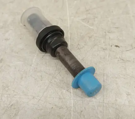 Mercedes-Benz S W126 Fuel injector 0000785723 A0000785723 0437502035