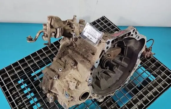Toyota Corolla E120 E130 Manual 5 speed gearbox C6013 IMPRK1601583