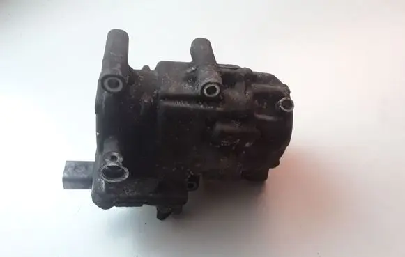 Toyota Auris E180 Air conditioning (A/C) compressor (pump) 0422001031
