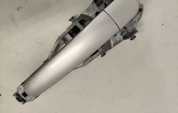 Skoda Octavia Mk2 (1Z) Front door exterior handle 1K0837886