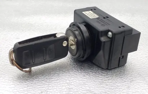 Volkswagen Touareg I Ignition lock 3D0905865E 33300101