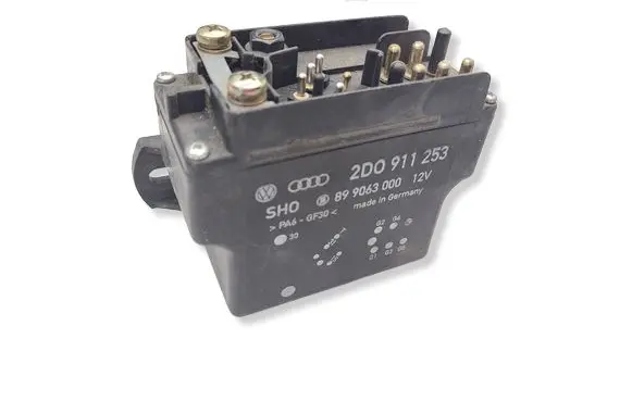 Volkswagen II LT Glow plug pre-heat relay 2D0911253 899063000