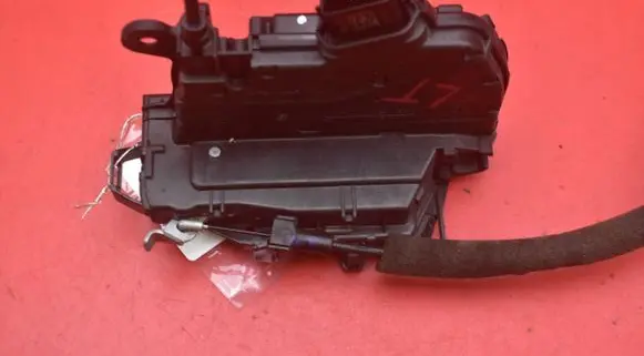 Nissan Micra C+C Rear door lock 825015FA0A