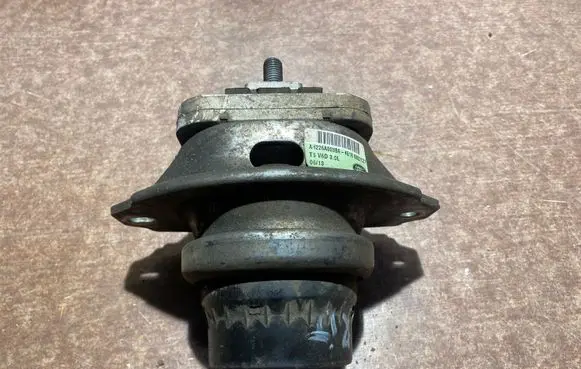 Land Rover Discovery 4 - LR4 Engine mount bracket AH226A003BA4518