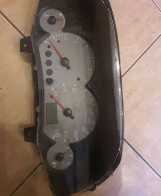 Ford Focus Speedometer (instrument cluster) 98Ap10841BC 44ZU115