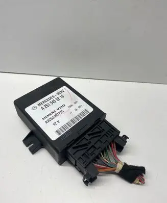 Mercedes-Benz R W251 Air suspension control unit module (rear) A2515450216 A2C53193725