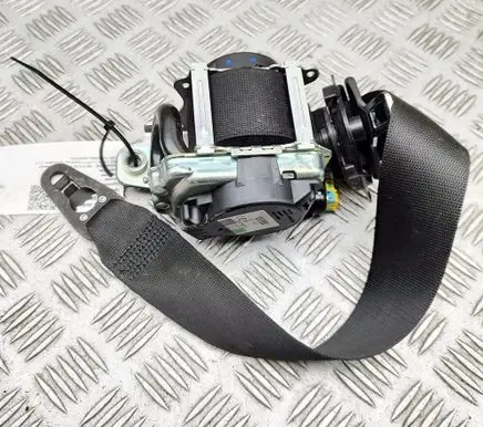 Mercedes-Benz C W205 Front seatbelt A2058600285