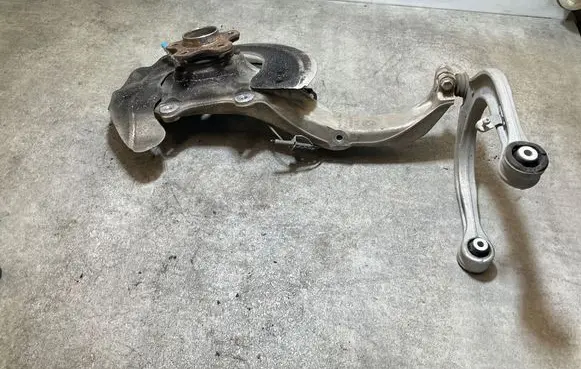 BMW X5 G05 Front wheel hub 22877110 6876655
