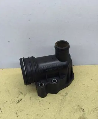 Mercedes-Benz E W212 Engine coolant pipe/hose A6422001156