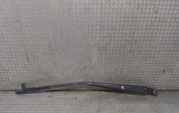 Renault Modus Front wiper blade arm 8200360823A