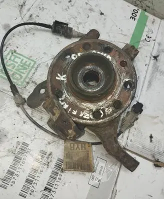 Front wheel hub spindle knuckle