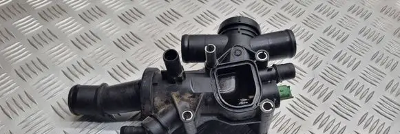 Volvo V50 Thermostat housing 2002761725281