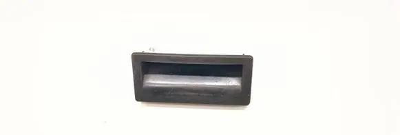Volkswagen Tiguan Tailgate opening switch 5N0827335f