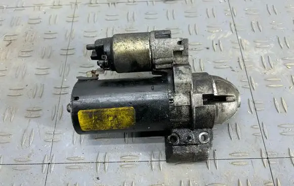 BMW 5 F10 F11 Starter motor 0001148010