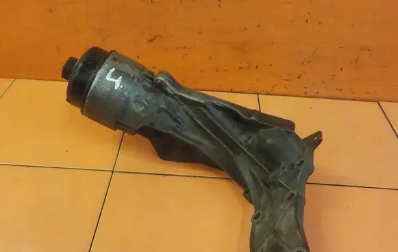 Peugeot 308 Oil filter mounting bracket JB3Q6B624BA