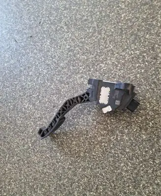 Toyota Yaris Accelerator throttle pedal 781100D010