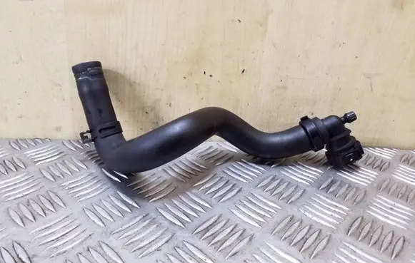 Peugeot 3008 I Engine coolant pipe/hose