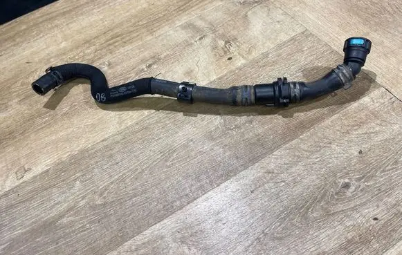 Land Rover Range Rover Sport L494 Engine coolant pipe/hose JPLA8286AE