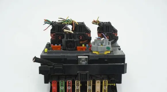 Peugeot 308 BSM Control unit 9664706380