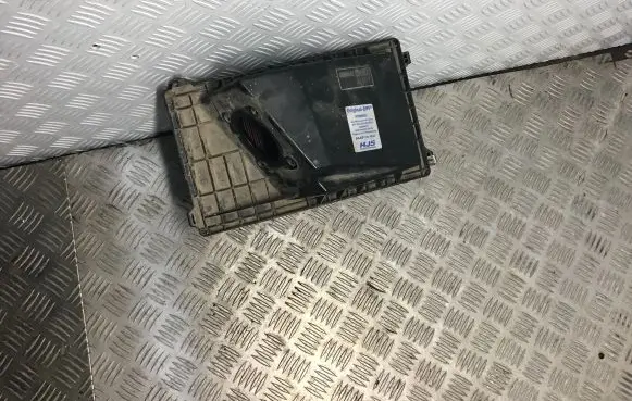Nissan X-Trail T30 Air filter 