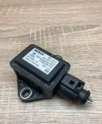 Audi A6 S6 C5 4B ESP acceleration yaw rate sensor 8E0907637A 0265005245