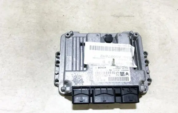 Peugeot 3008 I Engine control unit/module 0281013334 9653958980