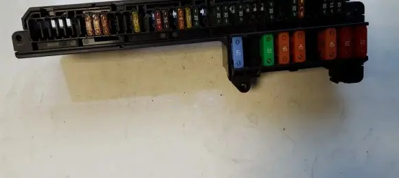 BMW 5 E60 E61 Fuse box set 15713290