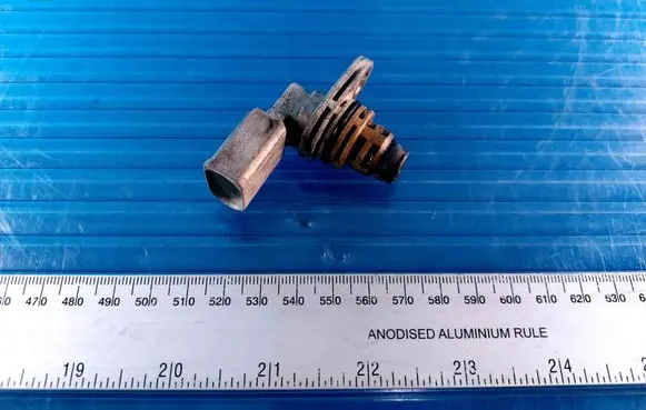 Volkswagen Cross Touran I Camshaft position sensor 030907601
