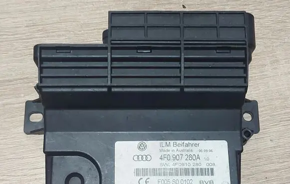 Audi A6 S6 C6 4F Power management control unit 4F0907280A
