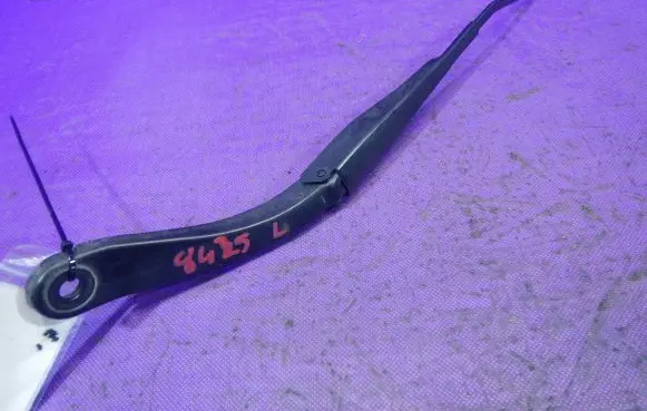 Dacia Sandero Front wiper blade arm 288818586R
