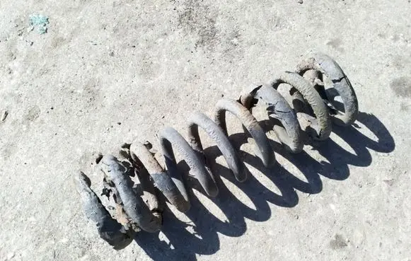 Mercedes-Benz C W202 Rear coil spring