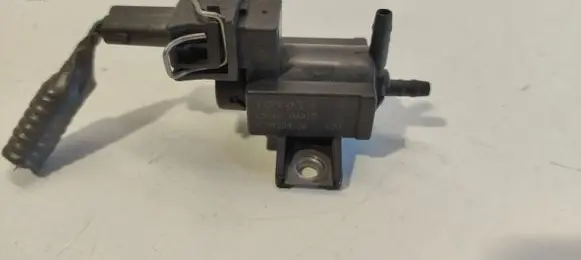 Toyota Avensis T250 Turbo solenoid valve 258600R010 728286