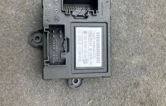 Ford Mondeo MK IV Door control unit/module 7G9T14B533CC 0507912102