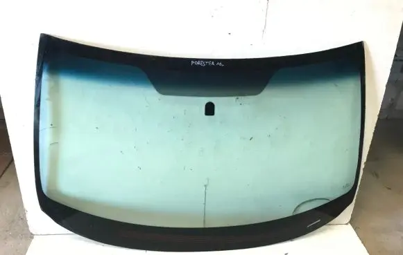 Subaru Forester SH Front windscreen/windshield window 
