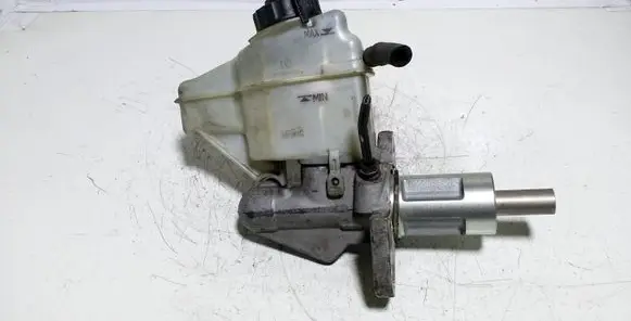 Master brake cylinder