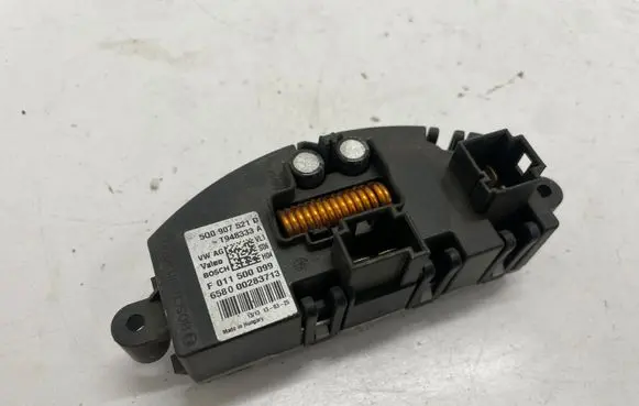 Skoda Octavia Mk3 (5E) Heater blower fan relay 5Q0907521D