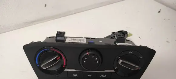 Hyundai i20 (GB IB) Climate control/heater control trim 97250C8110 97250C80XX