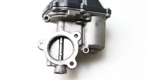 Volkswagen Golf VII EGR valve 04L131501C