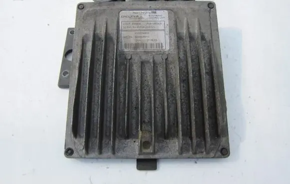 Renault Megane II Engine control unit/module 8200259832