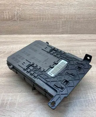 Citroen C5 Central body control module 9648235680