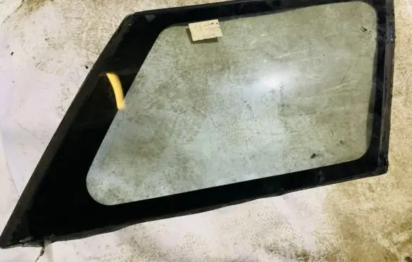 Mitsubishi Lancer Rear side window