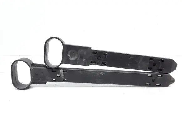 Headlight/headlamp mounting bracket