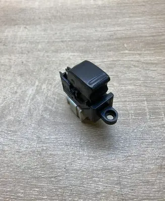 Nissan Almera Electric window control switch NISSANWINDOWSWITCH