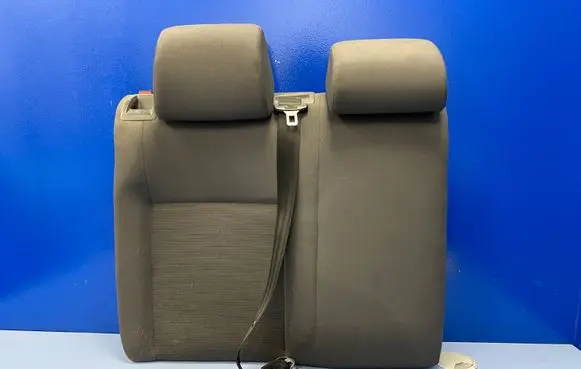 Volkswagen Golf V Rear seat 1K0857740D