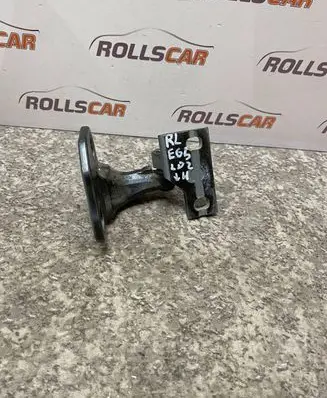 BMW 7 E65 E66 Rear door lower hinge 7017817