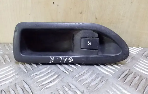 Renault Laguna II Electric window control switch 8200016014