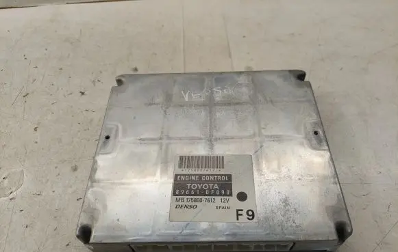 Toyota Corolla Verso AR10 Engine control unit/module 896610F090